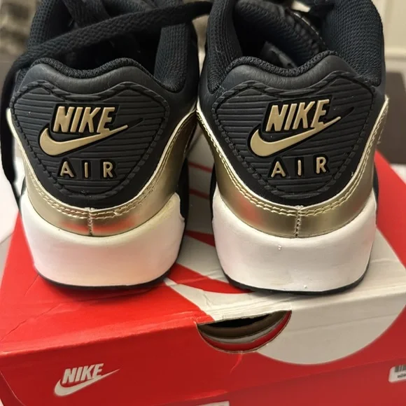 Nike Air Max 90 LTR Black and Gold Sneakers - Picture 4 of 6